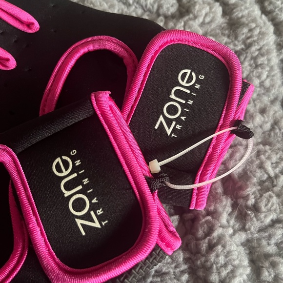 Zone Fitness Size M lifting gloves - Picture 3 of 4